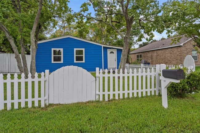 property at 1101 8th Ave N