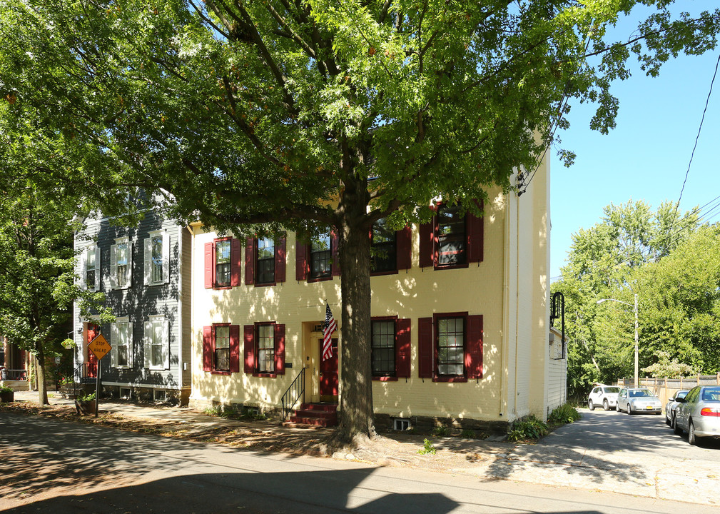 113 Front St in Schenectady, NY - Building Photo