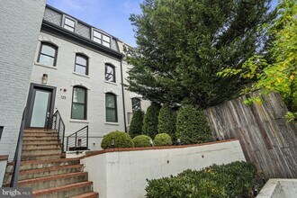 725 Euclid St NW in Washington, DC - Building Photo - Building Photo