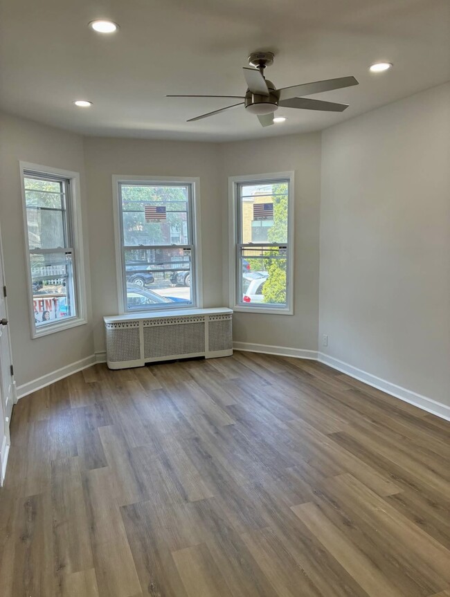 3745 W Diversey Ave, Unit A