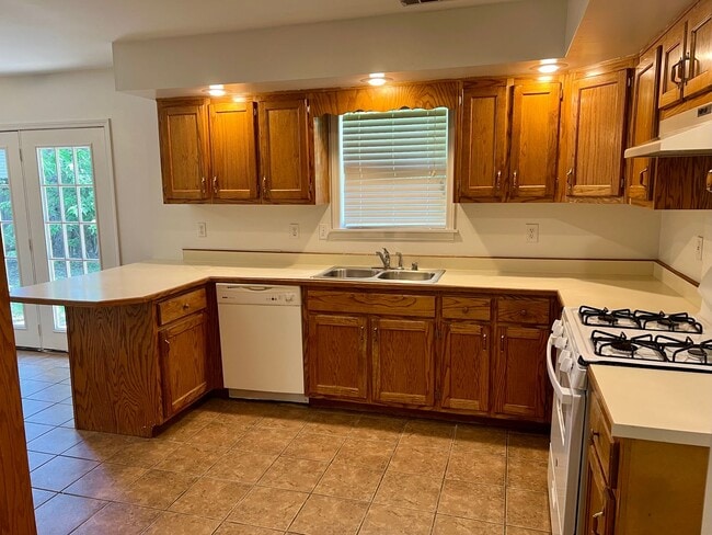 property at 332 Sagewood Dr