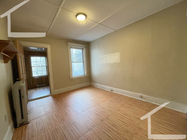 209 Chestnut Hill Ave, Unit 2 in Boston, MA - Building Photo - Building Photo