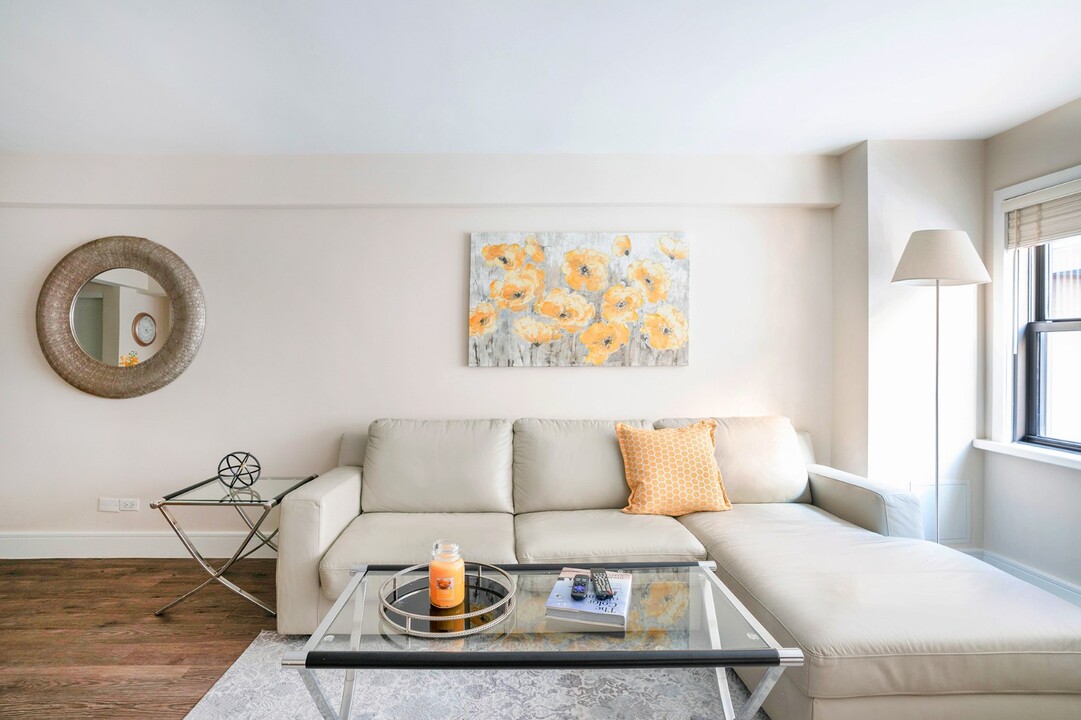 225 E 63rd St in New York, NY - Building Photo