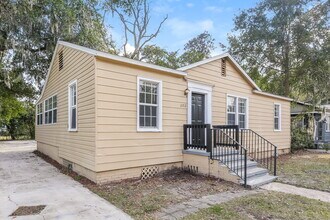 1172 Monmouth Way in Jacksonville, FL - Building Photo - Building Photo