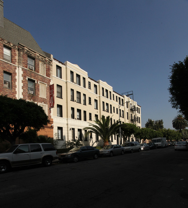 Casa California Apartments in Los Angeles, CA - Building Photo - Building Photo