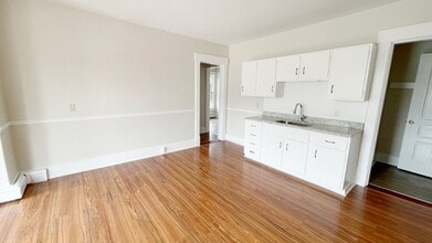 394 Elm St in Gardner, MA - Building Photo - Building Photo