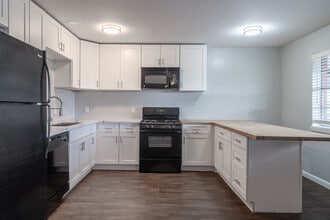French Quarter Apartments in Alvin, TX - Foto de edificio - Interior Photo