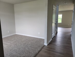 4920 Copper Rdg Cir in Des Moines, IA - Foto de edificio - Building Photo