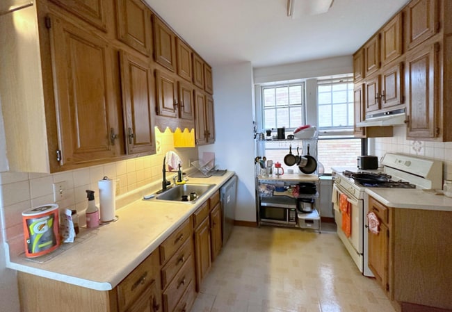 1775 Massachusetts Ave, Unit 6 in Cambridge, MA - Building Photo - Building Photo