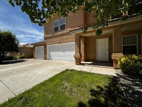 10815 Thunder Basin Rd SE in Albuquerque, NM - Building Photo - Building Photo