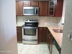 32 Center Ave in Atlantic Highlands, NJ - Building Photo - Building Photo