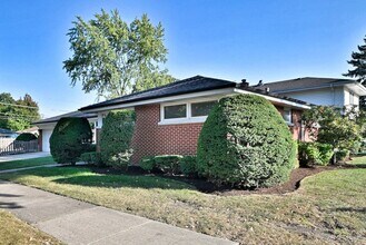 236 W Adams St in Elmhurst, IL - Building Photo - Building Photo