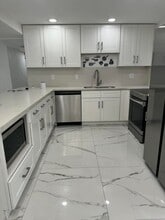 5217 NW 18th St in Lauderhill, FL - Building Photo - Building Photo