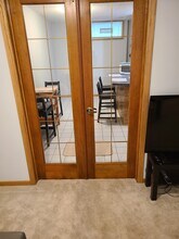 1907 DuPont Ave S, Unit Garden Apartment in Minneapolis, MN - Building Photo - Building Photo