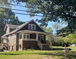 1230 Lafayette Ave in Kalamazoo, MI - Building Photo