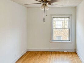 4816 N Wolcott Ave, Unit 1B in Chicago, IL - Building Photo - Building Photo