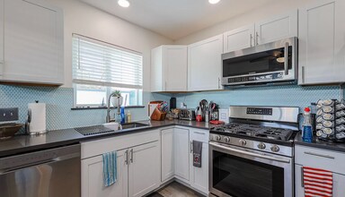 6620 E Earll Dr in Scottsdale, AZ - Building Photo - Building Photo