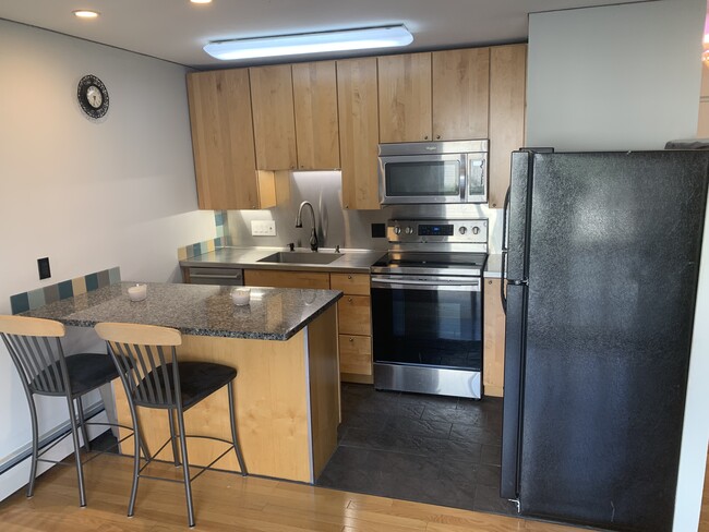 2595 Massachusetts Ave in Cambridge, MA - Building Photo - Building Photo