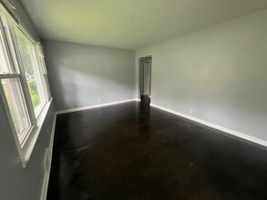 9112 Bel Cour Dr in St. Louis, MO - Building Photo - Building Photo