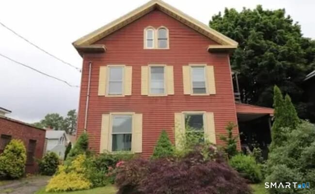 property at 281 Hanover St