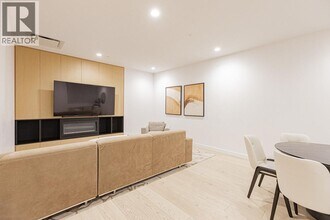 6000 McKay Ave in Burnaby, BC - Building Photo - Building Photo