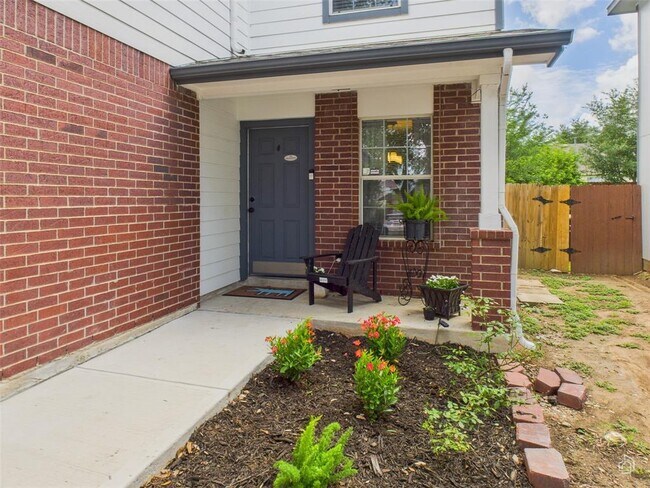 266 Jack Rabbit Ln in Buda, TX - Building Photo - Building Photo