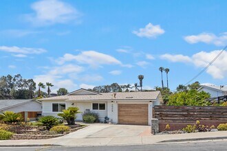 2068 Montclair St in San Diego, CA - Building Photo - Building Photo
