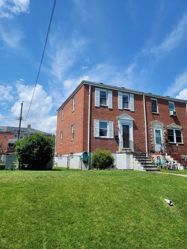 1722 Red Oak Rd in Parkville, MD - Building Photo - Building Photo