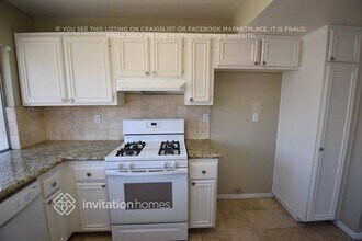 13037 Pawnee Dr in Moreno Valley, CA - Foto de edificio - Building Photo