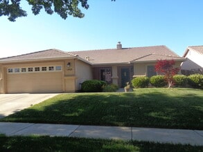1950 Harbans Dr in Yuba City, CA - Building Photo - Building Photo