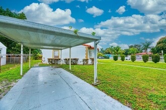 13005 NW 8th Ave in North Miami, FL - Building Photo - Building Photo