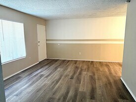 418 E Blueridge Ave, Unit 418 in Orange, CA - Building Photo