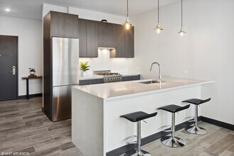 171 N Aberdeen St in Chicago, IL - Building Photo - Building Photo