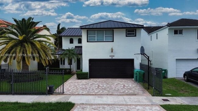 10620 SW 67th St in Miami, FL - Foto de edificio - Building Photo