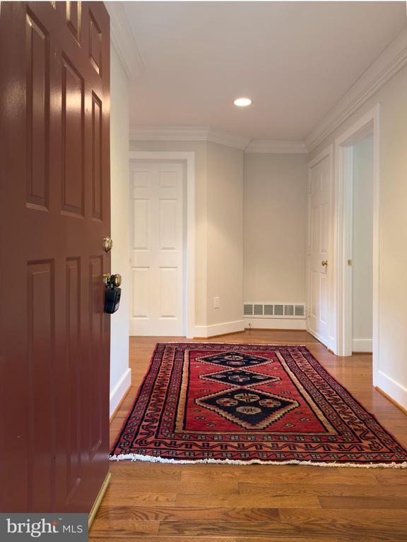 42 Greythorne Woods Cir in Wayne, PA - Building Photo - Building Photo
