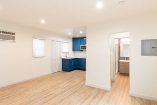 1208 Daisy Ave, Unit 09 in Long Beach, CA - Building Photo