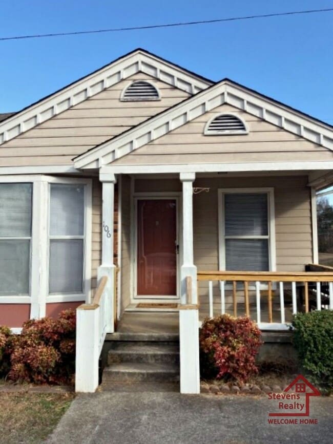 property at 106 Vinewood Rd