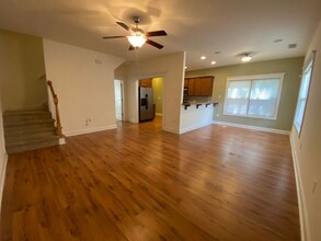 972 Dr Martin Luther King Pky in Athens, GA - Building Photo - Building Photo
