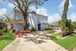 3302 Chris Dr in Houston, TX - Building Photo