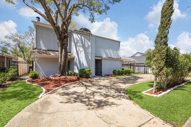 property at 3302 Chris Dr