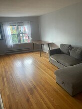 335 3rd St, Unit 2 in Jersey City, NJ - Building Photo - Building Photo