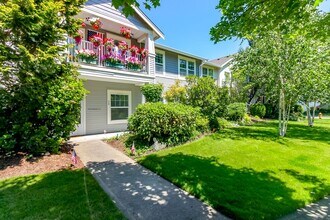 1720 Spencer Ct in Dupont, WA - Building Photo - Building Photo