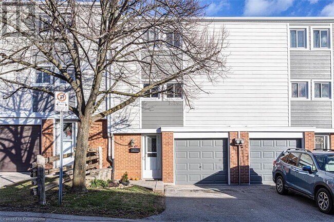 property at 7 Patrice Ct