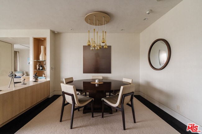 9255 Doheny Rd in West Hollywood, CA - Building Photo - Building Photo