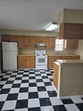 615 S Smith St in Laredo, TX - Foto de edificio - Building Photo