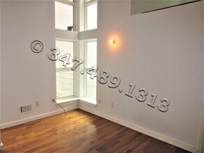 130 Scholes St in Brooklyn, NY - Building Photo - Building Photo