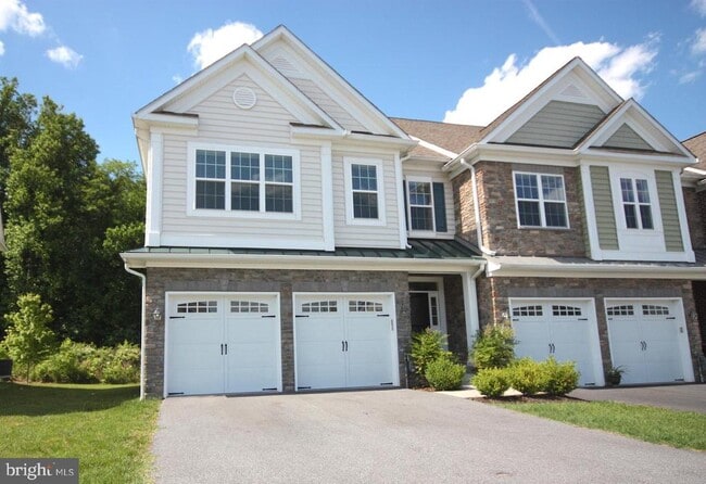 property at 10916 Fairmont Ln