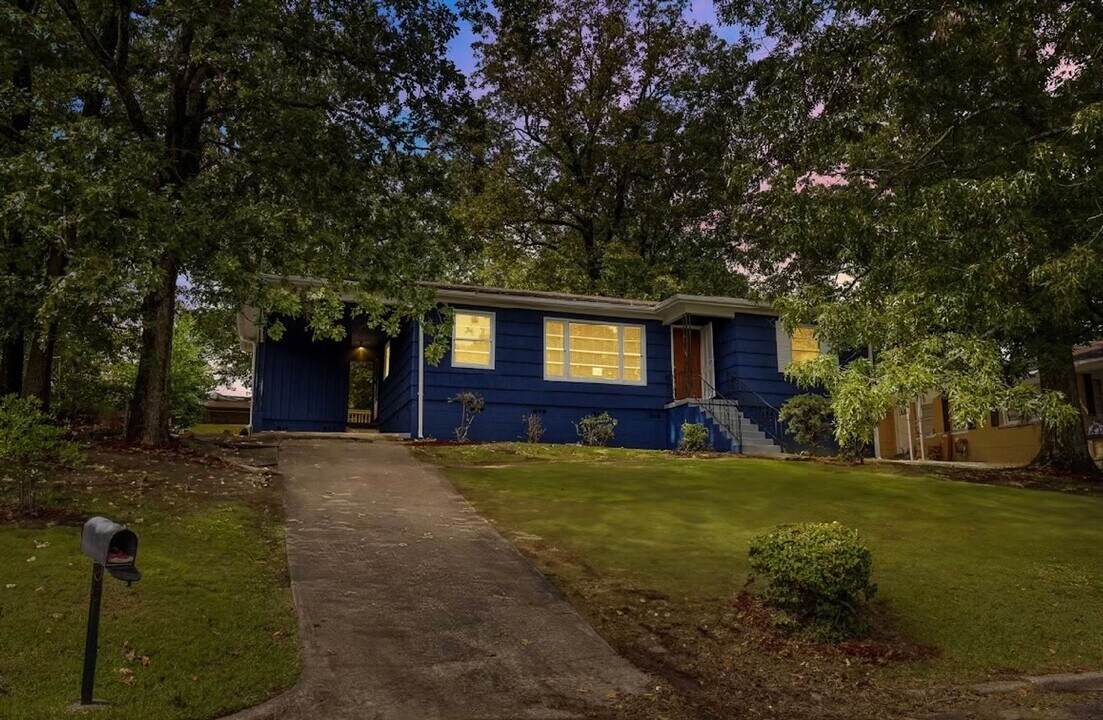 508 Westfield Dr in Fairfield, AL - Building Photo