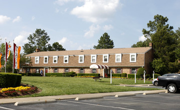 Lynnhaven Landing in Virginia Beach, VA - Building Photo - Building Photo