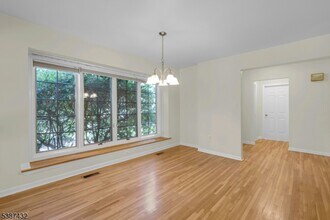 10 Shelley Pl in Morristown, NJ - Building Photo - Building Photo
